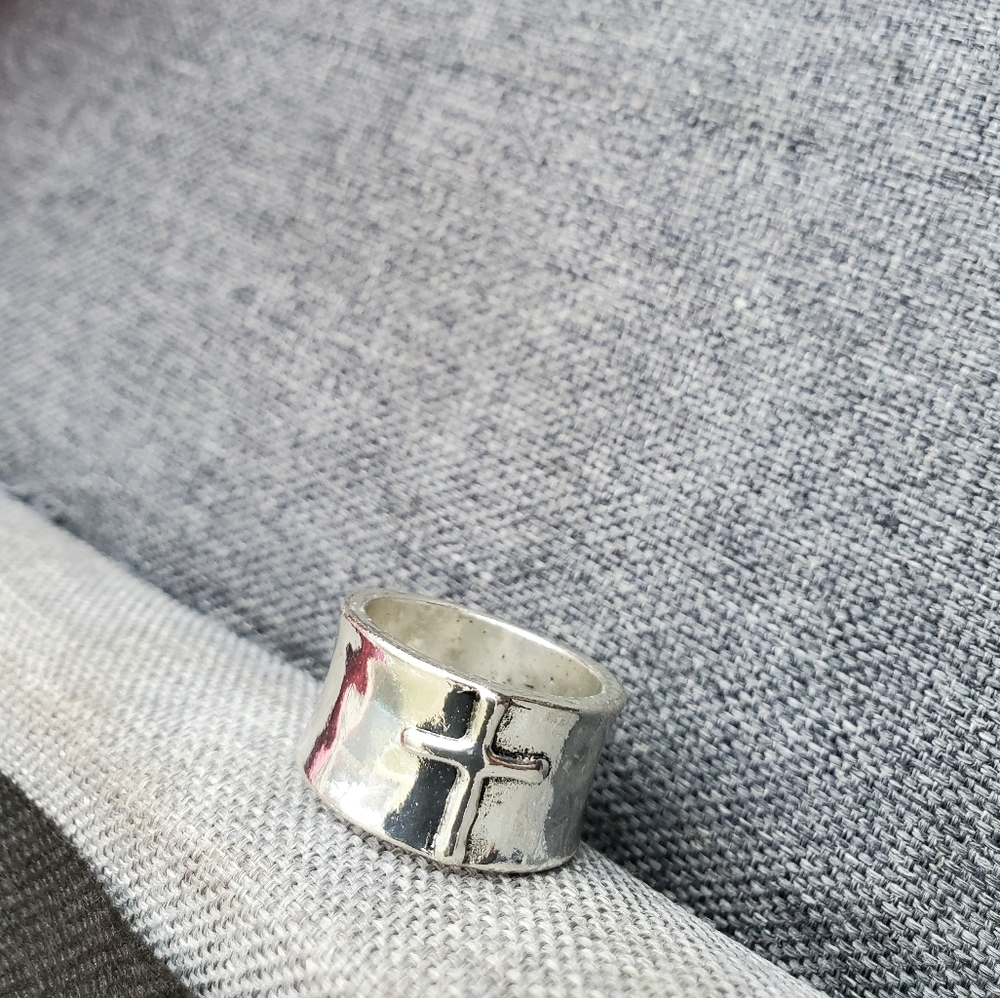 Vintage Band Ring - Picture 6 of 9